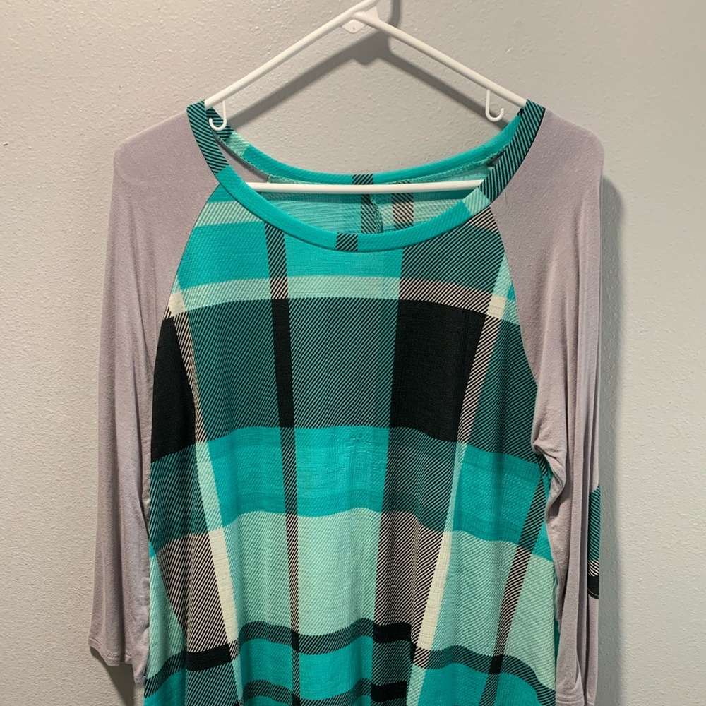Cute flowing top